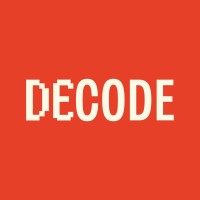 (De)Code logo - Similar company to Dora Studio • Narrativas De Marca & Comunicação