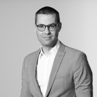 Dr. Oliver Mäschle logo - Similar company to Dimevo