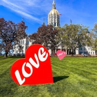 Capitol Hearts logo - Similar company to Conscience Féminine