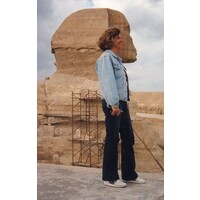 Escritora Vera Carvalho Assumpção logo - Similar company to Fatima Tada - Escritora E Mentora