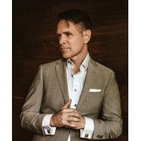 Erik Brown logo - Similar company to Washcloud
