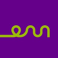 Em Movimento logo - Similar company to Revista Casa Comum