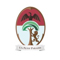 Un Petit Paradis logo - Similar company to Dreavel