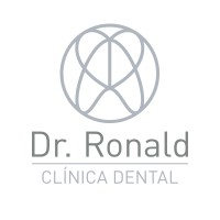 Dr. Ronald Clínica Dental logo - Similar company to Clínica Torres Vigo