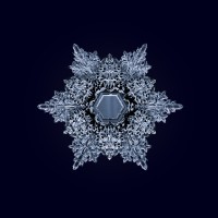 Cristal Entretenimento logo - Similar company to History Produtora