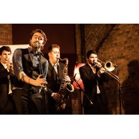 Paris by Night logo - Similar company to Thuy Nga