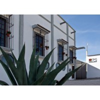 Grupo Castor logo - Similar company to Yakuha