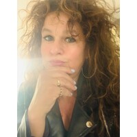 Curly Note Mediaproducties logo - Similar company to Next Level Mediaproductions