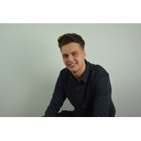 Mikołaj Walęczak Usługi Marketingowe i Sprzedażowe logo - Similar company to Michał Karolak | Ux/Ui Designer