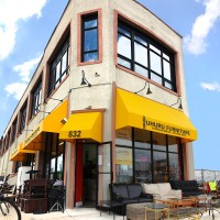 Uhuru Furniture & Collectibles - Philadelphia