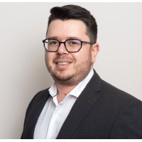 Roman.Legal logo - Similar company to Stageme