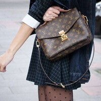 La Garderobe Online logo - Similar company to Ikram