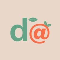 Design at UCR logo - Similar company to Mindtapp