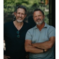 Doorzetters Podcast logo - Similar company to Sentors