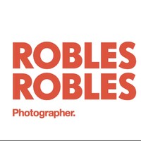 Robles Robles  Photographer logo - Similar company to Marzianos