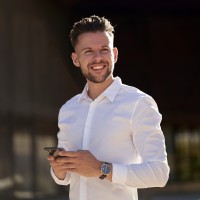 Hannes Schneebauer logo - Similar company to Business & Biceps Flexco