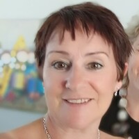 Jeanie MCAULEY Art logo - Similar company to Dezign41