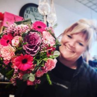 Aarstidens Blomster - Events, Buketter Og Gavekurve