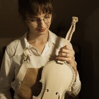 Emilia Murphy Lutherie logo - Similar company to I Am Hseq