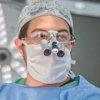 Dr. Edward Castrillón - Transplante Capilar e Tricologia logo - Similar company to Poligo